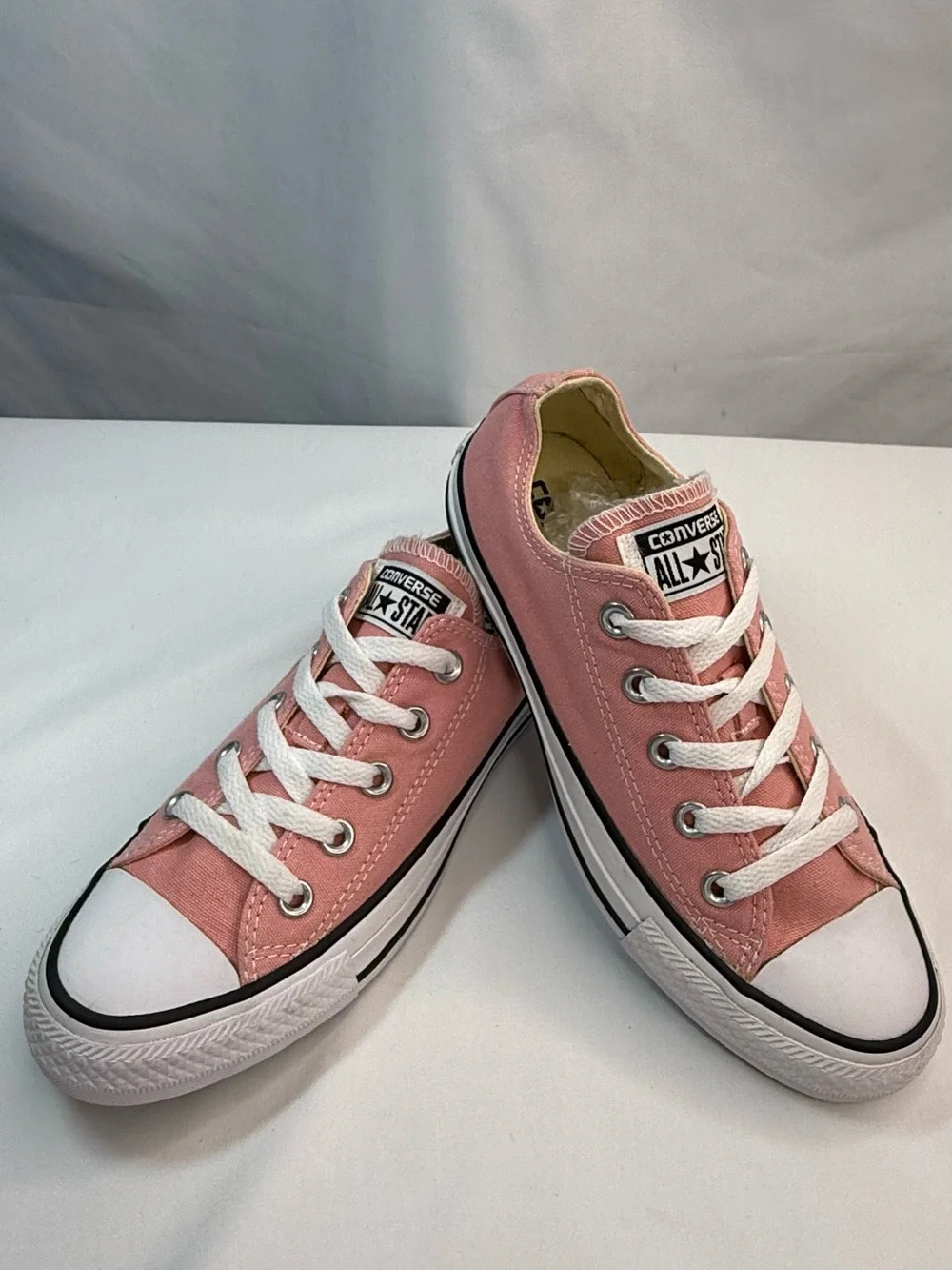 Converse All Star Low Top Sneakers Women’s 5/Men’s 3 (Salmon) Pink Canvas NWOT
